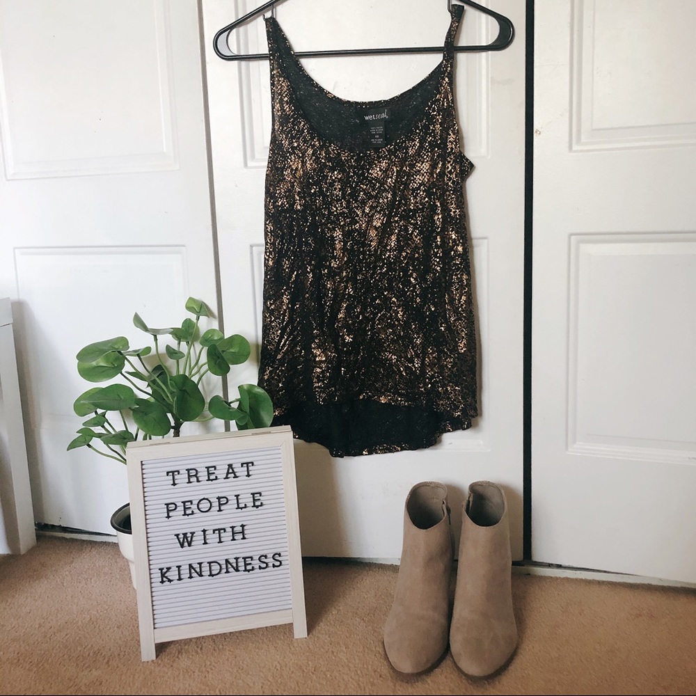 NWT BLACK AND GOLD SNAKE PRINT METALLIC TANK TOP